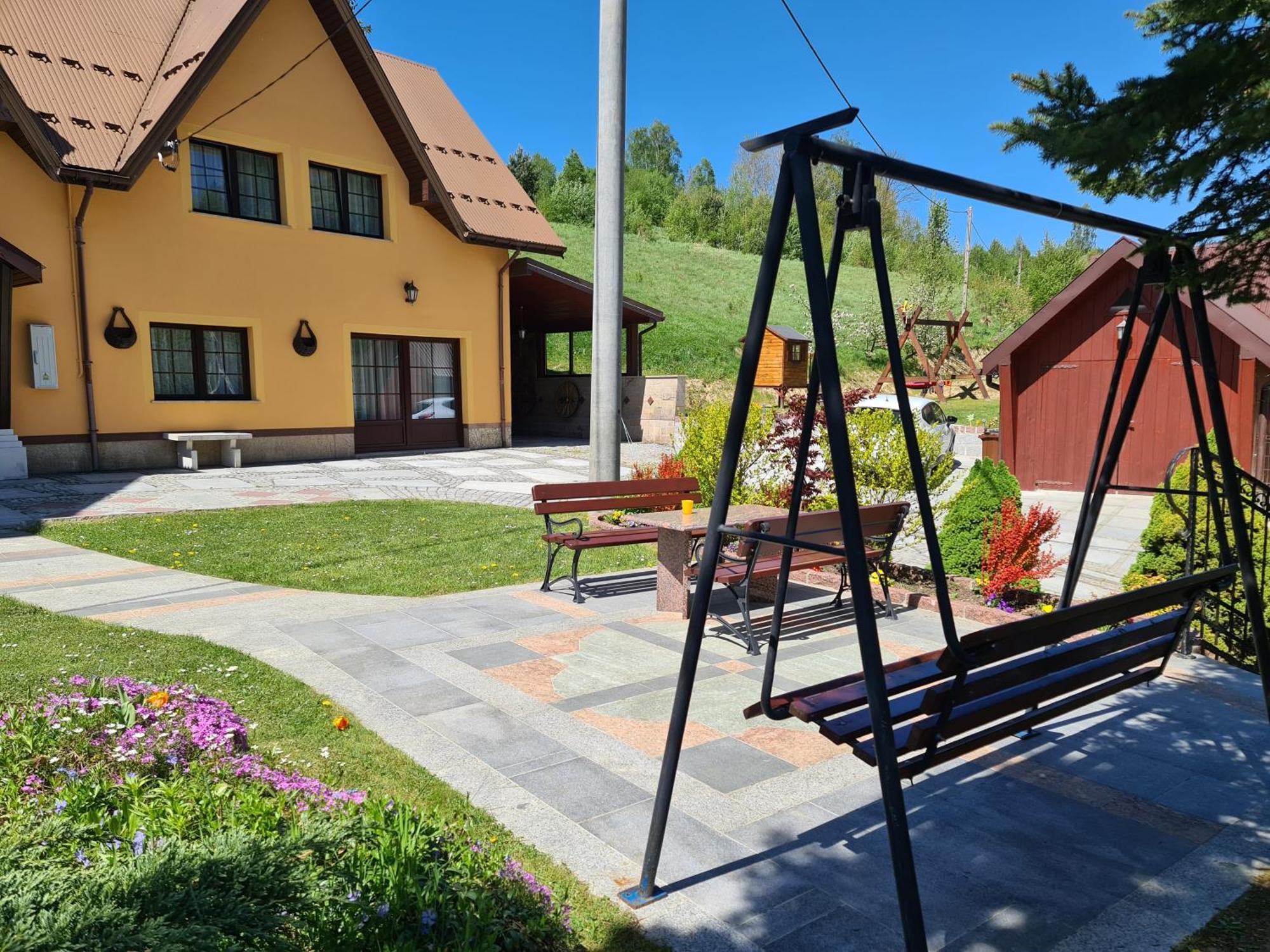 Pod Laskiem Krosnica  Exteriör bild